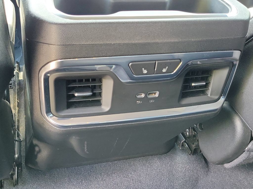 Used 2022 Chevrolet Silverado 1500 LTZ w/ Technology Package AWD/4WD image 19