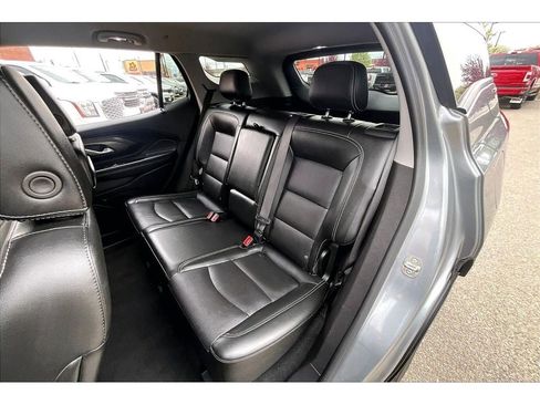 Used 2024 GMC Terrain SLT AWD/4WD image 29