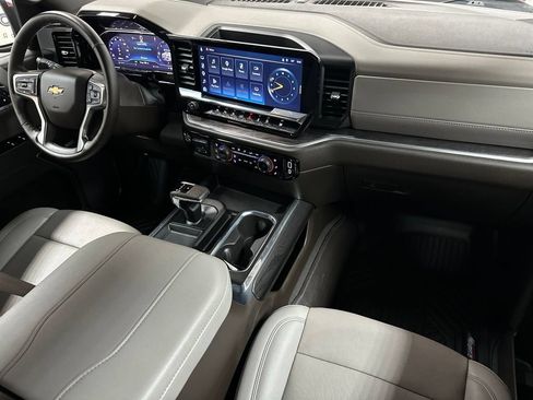 Used 2025 Chevrolet Silverado 1500 LTZ w/ LTZ Premium Package AWD/4WD image 13
