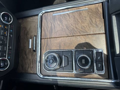 Used 2018 Ford Expedition Max Platinum AWD/4WD image 30