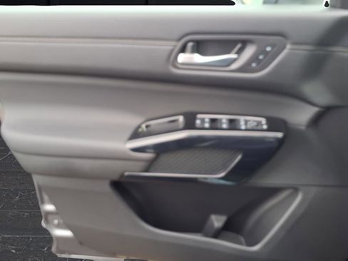 New 2026 Nissan Pathfinder Platinum AWD/4WD image 37