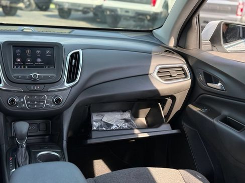 Used 2023 Chevrolet Equinox LT FWD image 23
