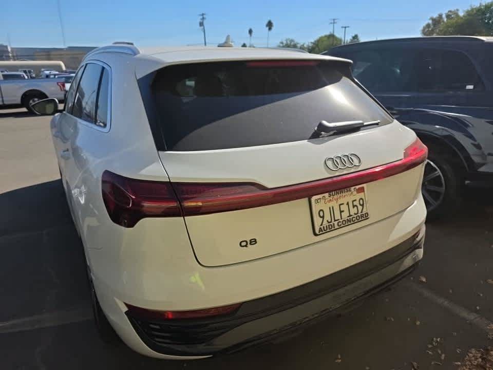 Used 2024 Audi Q8 e-tron Premium Plus AWD/4WD image 7