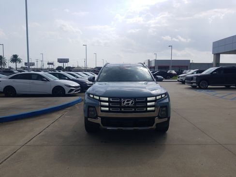 Used 2026 Hyundai Santa Cruz Limited AWD/4WD image 2