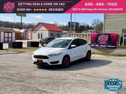 Used 2015 Ford Focus SE image 1