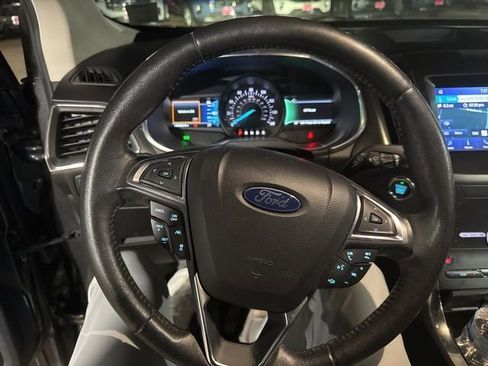 Certified 2020 Ford Edge Titanium image 14