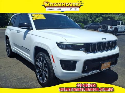 Certified 2023 Jeep Grand Cherokee Overland w/ Luxury Tech Group IV AWD/4WD image 1