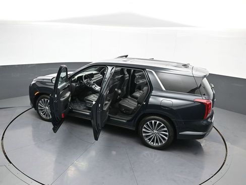 Used 2024 Hyundai Palisade Calligraphy image 46