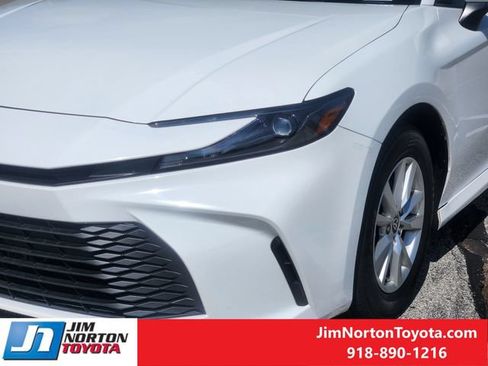 Used 2025 Toyota Camry LE FWD image 10