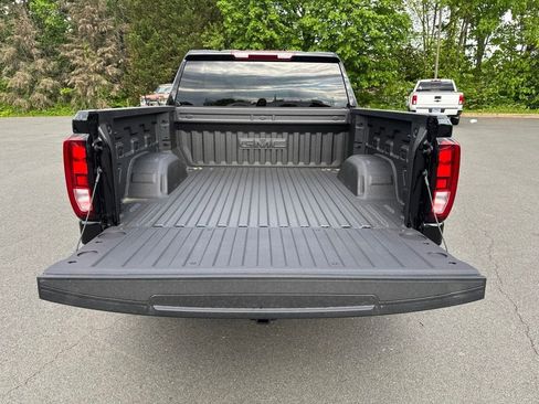 New 2026 GMC Sierra 1500 SLE AWD/4WD image 16