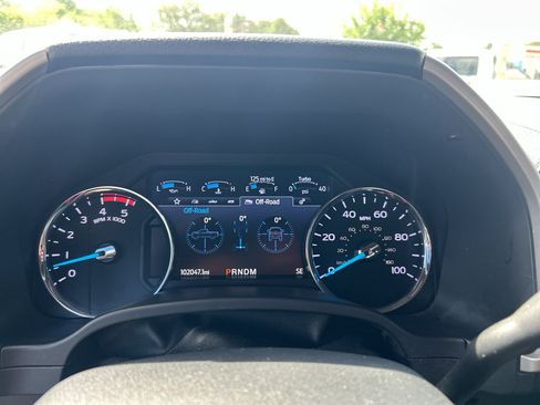 Used 2020 Ford F250 Lariat w/ Lariat Value Package AWD/4WD image 27