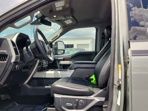 Used 2019 Ford F250 Lariat w/ Lariat Ultimate Package AWD/4WD image 19