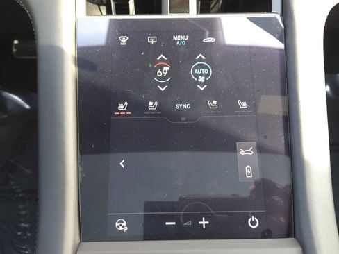 New 2025 Porsche Taycan image 18