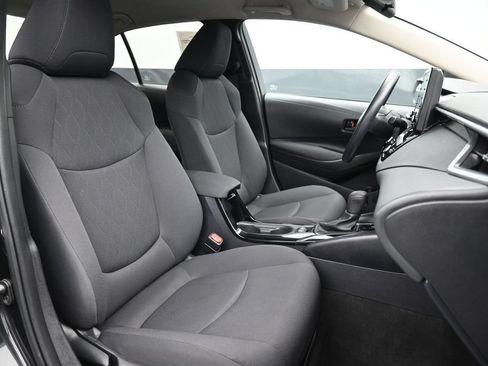 Used 2022 Toyota Corolla LE FWD image 25