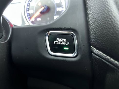 Certified 2020 GMC Acadia SLE image 17