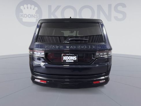 Used 2024 Jeep Grand Wagoneer L Series III w/ Quick Order Packagew 28T AWD/4WD image 5