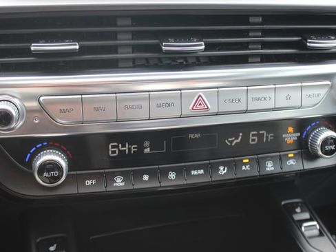 Certified 2022 Kia Telluride S image 9