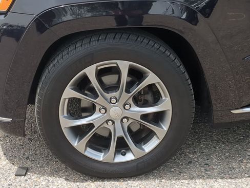 Used 2019 Jeep Grand Cherokee Summit AWD/4WD image 14