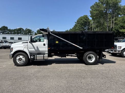 New 2027 Ford F750 2WD Regular Cab Super Duty image 5