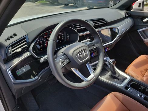 Certified 2025 Audi Q3 2.0T Premium w/ Convenience Package AWD/4WD image 7