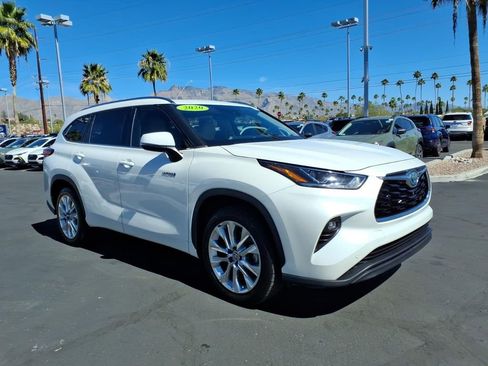 Used 2020 Toyota Highlander Limited image 1