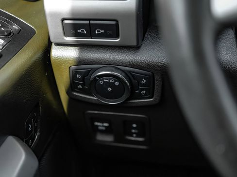 Used 2020 Ford F150 King Ranch w/ Equipment Group 601A Luxury AWD/4WD image 22