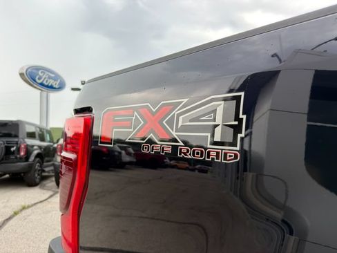 Used 2022 Ford F350 Lariat w/ Chrome Package AWD/4WD image 14