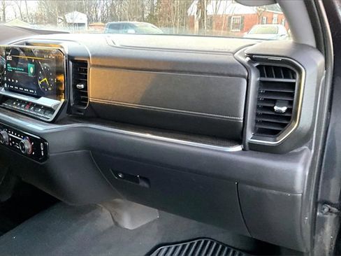 Used 2023 Chevrolet Silverado 1500 LT image 23