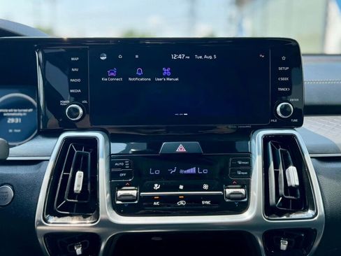 Used 2023 Kia Sorento SX image 29