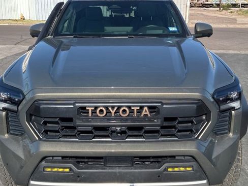 Used 2024 Toyota Tacoma Trailhunter image 2