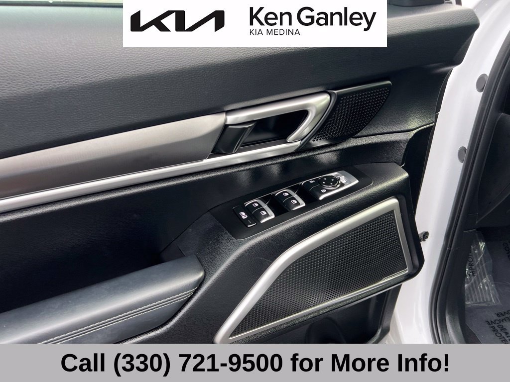 Certified 2024 Kia Telluride S w/ S Sunroof Package AWD/4WD image 25
