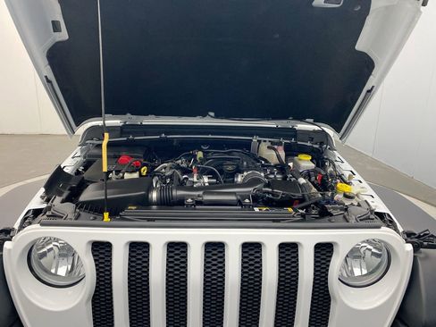 Used 2023 Jeep Wrangler Sport AWD/4WD image 11
