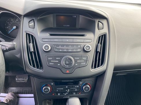 Used 2017 Ford Focus SE image 26