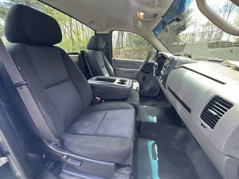 Used 2010 Chevrolet Silverado 1500 W/T RWD image 14