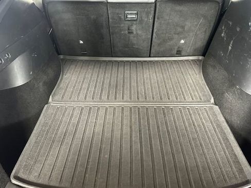 Used 2021 Tesla Model Y Long Range image 18