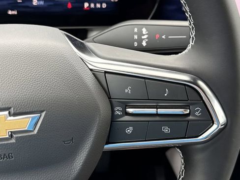 New 2026 Chevrolet Equinox EV LT image 21