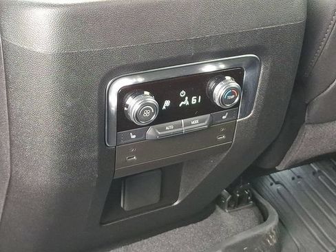 Used 2025 GMC Yukon XL Elevation AWD/4WD image 18
