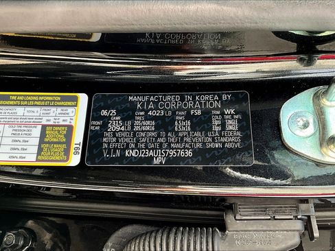 Used 2025 Kia Soul LX FWD image 18