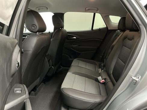 New 2026 Chevrolet Trax LT w/ LT Convenience Package FWD image 23