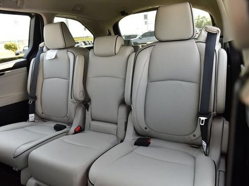 New 2026 Honda Odyssey Touring image 26