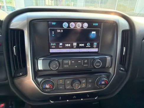 Used 2018 Chevrolet Silverado 1500 LT w/ Rally 2 Edition AWD/4WD image 12
