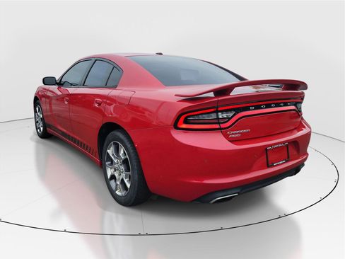 Used 2016 Dodge Charger SE w/ Power Sunroof Group AWD/4WD image 3