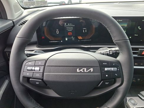 New 2026 Kia Sportage EX image 16