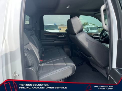 Used 2024 GMC Sierra 1500 Denali w/ Technology Package AWD/4WD image 17