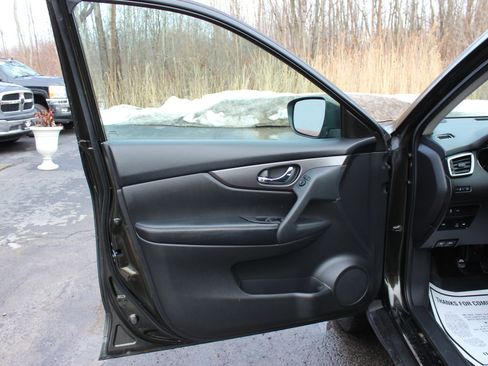 Used 2016 Nissan Rogue S image 14