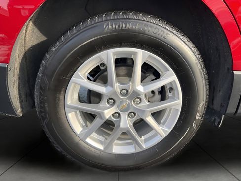 Used 2024 Chevrolet Equinox LT image 36