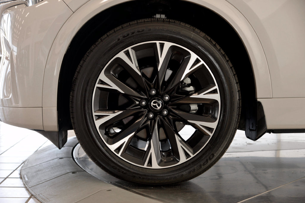 Certified 2026 MAZDA CX-90 3.3 Turbo S w/ Premium Plus AWD/4WD image 10