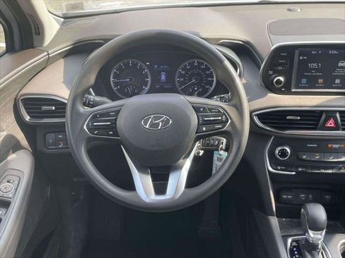Used 2019 Hyundai Santa Fe SE image 12