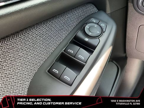 Used 2025 Chevrolet TrailBlazer LT AWD/4WD image 28