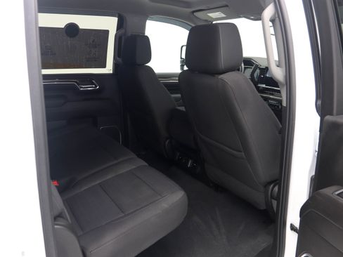 Used 2024 Chevrolet Silverado 2500 LT AWD/4WD image 14